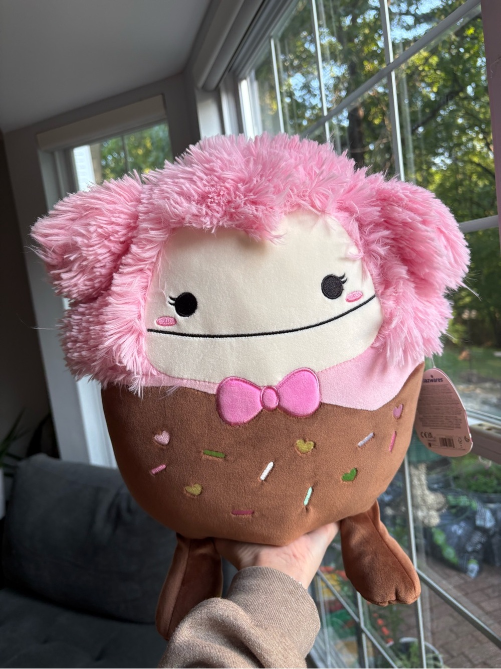 Brina the pink and chocolate bigfoot squishmallow valentines edition NWT 12in